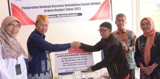72 Warga Kendari Menerima Bantuan Kementerian Sosial dalam Program Asistensi Rehabilitasi Sosial 72 Warga Kendari Menerima Bantuan Kementerian Sosial dalam Program Asistensi Rehabilitasi Sosial