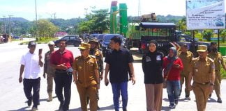 Komisi II DPRD Kendari Tinjau Tempat Relokasi Pedagang Kali Kadia Komisi II DPRD Kendari Tinjau Tempat Relokasi Pedagang Kali Kadia