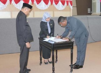 DPRD dan Pemkot Kendari Sepakati Perubahan KUA dan PPAS Tahun 2023 DPRD dan Pemkot Kendari Sepakati Perubahan KUA dan PPAS Tahun 2023