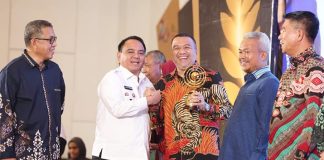 Aksan Jaya Putra Raih Penghargaan Tokoh Perubahan 2023 Aksan Jaya Putra Raih Penghargaan Tokoh Perubahan 2023