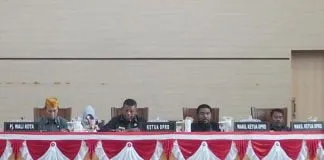 Pemkot Kendari Serahkan Materi APBD Perubahan Tahun 2023 Pemkot Kendari Serahkan Materi APBD Perubahan Tahun 2023