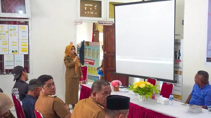 Sekretariat DPRD Kendari Sosialisasi Aplikasi Dering Asmara di Kecamatan Kambu