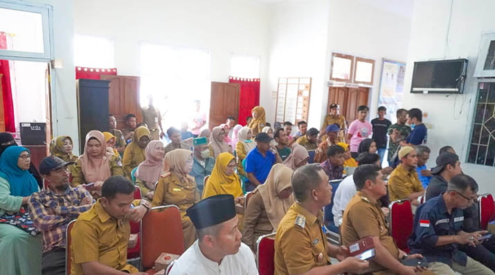 Sekretariat DPRD Kendari Sosialisasi Aplikasi Dering Asmara di Kecamatan Kambu