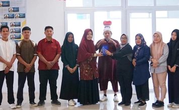 Diskominfo Kota Kendari Lepas Siswa PKL Diskominfo Kota Kendari Lepas Siswa PKL