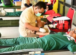 UHO Kendari Gelar Donor Darah untuk Merayakan Dies Natalis ke-42 UHO Kendari Gelar Donor Darah untuk Merayakan Dies Natalis ke-42