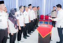 Pj Bupati Buton Tengah Kukuhkan Pengurus Forum Pengurangan Risiko Bencana Pj Bupati Buton Tengah Kukuhkan Pengurus Forum Pengurangan Risiko Bencana