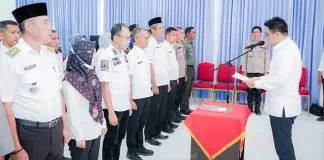 Pj Bupati Buton Tengah Kukuhkan Pengurus Forum Pengurangan Risiko Bencana Pj Bupati Buton Tengah Kukuhkan Pengurus Forum Pengurangan Risiko Bencana