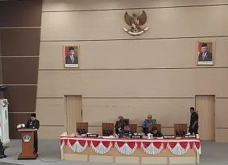 DPRD Kendari Setujui Raperda Pajak dan Retribusi Daerah DPRD Kendari Setujui Raperda Pajak dan Retribusi Daerah