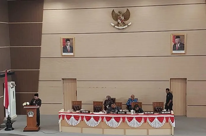paripurna_dprdkendari DPRD Kendari Setujui Raperda Pajak dan Retribusi Daerah