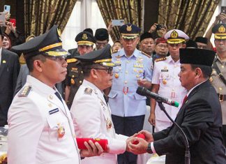 Andap Budhi Revianto Lantik Pj Bupati Konawe dan Pj Wali Kota Baubau Andap Budhi Revianto Lantik Pj Bupati Konawe dan Pj Wali Kota Baubau