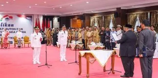Gubernur Sultra Ali Mazi Melantik Pj Bupati Buton dan Kolut Gubernur Sultra Ali Mazi Melantik Pj Bupati Buton dan Kolut