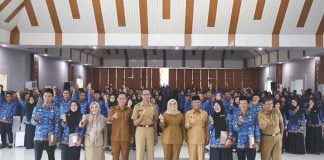 Bupati Konawe Selatan Perpanjang Kontrak 782 PPPK Bupati Konawe Selatan Perpanjang Kontrak 782 PPPK