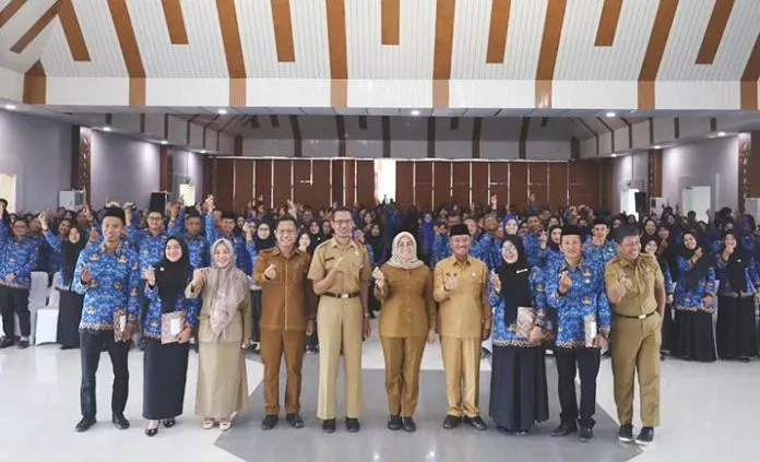 Bupati Konawe Selatan Perpanjang Kontrak 782 PPPK