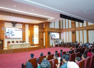 Andap Budhi Revianto Hadiri Rapat Koordinasi untuk Membahas Data Desa Presisi Andap Budhi Revianto Hadiri Rapat Koordinasi untuk Membahas Data Desa Presisi