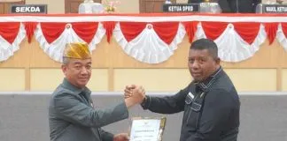 DPRD Kendari Terima Materi Raperda Pajak dan Retribusi Daerah DPRD Kendari Terima Materi Raperda Pajak dan Retribusi Daerah