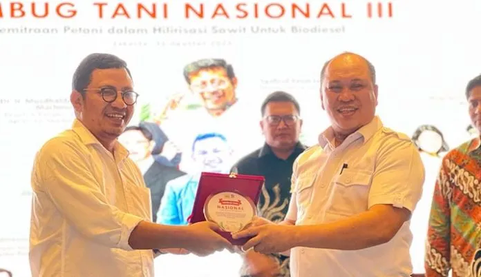 Bupati Konut Hadiri Serikat Petani Kelapa Sawit Indonesia