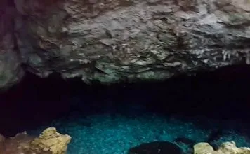 Gua Mokobeau, Pesona Wisata Alam di Pulau Siompu, Buton Selatan Gua Mokobeau, Pesona Wisata Alam di Pulau Siompu, Buton Selatan