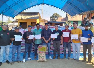 PT WIN Kembali Salurkan 3000 Paket Sembako ke Masyarakat Lingkar Tambang PT WIN Kembali Salurkan 3000 Paket Sembako ke Masyarakat Lingkar Tambang