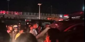 Pria yang Terjatuh di Jembatan Teluk Kendari Ditemukan Meninggal Dunia Pria yang Terjatuh dari Jembatan Teluk Kendari Ditemukan Meninggal Dunia