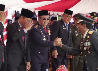 Bupati Konut Hadiri HUT TNI ke-78 di Kendari, Sampaikan Ucapan Selamat dan Harapan Bupati Konut Hadiri HUT TNI ke-78 di Kendari, Sampaikan Ucapan Selamat dan Harapan