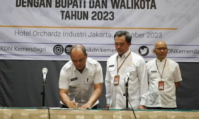 Komitmen Terapkan Digitalisasi, Bupati Konut Teken Komitmen Penerapan Puja Indah