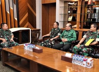 Bupati Konut Audiensi dengan Kasad Dudung Bahas Pembangunan Skuadron Lapangan Terbang Bupati Konut Audiensi dengan Kasad Dudung Bahas Pembangunan Skuadron Lapangan Terbang