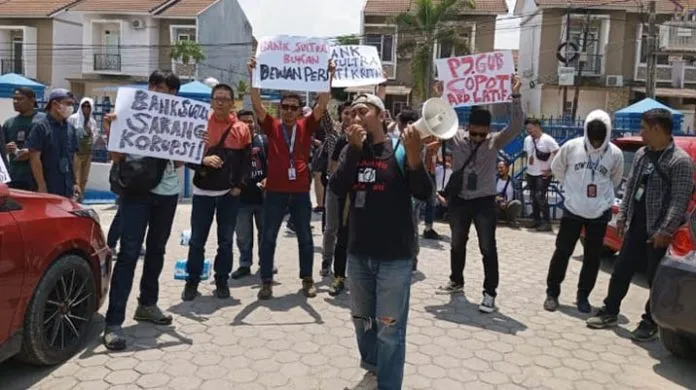 demo_banksultra Jurnalis di Kendari Tuntut Pj Gubernur Copot Dirut Bank Sultra