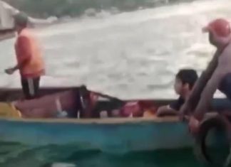 Anak Laki-laki Terjatuh dari Jembatan Teluk Kendari Diselamatkan Pemancing Anak Laki-laki Terjatuh dari Jembatan Teluk Kendari Diselamatkan Pemancing