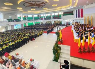 UHO Kendari Wisuda 3.347 Sarjana, Magister, dan Doktor UHO Kendari Wisuda 3.347 Sarjana, Magister, dan Doktor