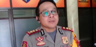 Oknum Mengaku Wartawan Jadi Tersangka Kasus ITE, Begini Penjelasan Ditreskrimsus Polda Sultra Direktur DitReskrimsus Polda Sulawesi Tenggara (Sultra), Kombes Pol Bambang Wijanarko