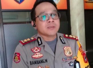 Oknum Mengaku Wartawan Jadi Tersangka Kasus ITE, Begini Penjelasan Ditreskrimsus Polda Sultra Direktur DitReskrimsus Polda Sulawesi Tenggara (Sultra), Kombes Pol Bambang Wijanarko