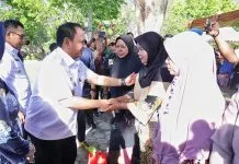 Pemprov Sultra Gelar Pasar Murah dan Salurkan Bantuan Sosial untuk Kendalikan Inflasi di Kota Baubau Pemprov Sultra Gelar Pasar Murah dan Salurkan Bantuan Sosial untuk Kendalikan Inflasi di Kota Baubau