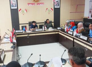 Komisi II DPRD Kendari Gelar RDP Bahas PHK Karyawan Perumda Komisi II DPRD Kendari Gelar RDP Bahas PHK Karyawan Perumda
