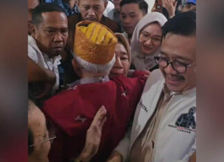 Nur Alam Tiba di Kendari, Disambut Simpatisan Nur Alam Tiba di Kendari, Disambut Simpatisan