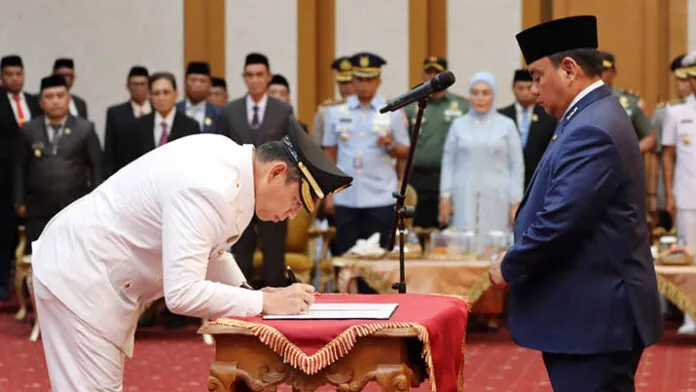 Pj Gubernur Sultra Lantik Andi Makkawaru Sebagai Pj Bupati Kolaka