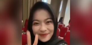 Anggota KPPS di Pangandaran Dipecat Usai Unggah Video Salam 2 Jari dan Sebut Nama Prabowo Anggota KPPS di Pangandaran Dipecat Usai Unggah Video Salam 2 Jari dan Sebut Nama Prabowo