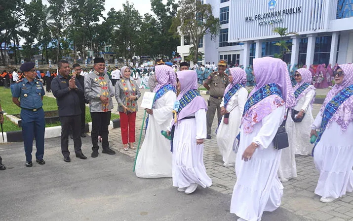 Ketua DPRD Kendari Hadiri Pembukaan MTQ ke-30, Harap Peserta Berikan yang Terbaik