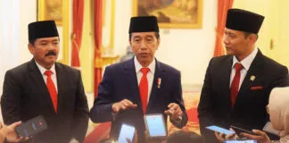 Presiden Jokowi Lantik Hadi Tjahjanto Jadi Menko Polhukam dan AHY Jadi Menteri ATR Presiden Jokowi Lantik Hadi Tjahjanto Jadi Menko Polhukam dan AHY Jadi Menteri ATR