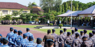 Pj Gubernur Sultra Pimpin Gelar Apel Gelar Pasukan Pengamanan TPS untuk Pemilu 2024 Pj Gubernur Sultra Pimpin Gelar Apel Gelar Pasukan Pengamanan TPS untuk Pemilu 2024