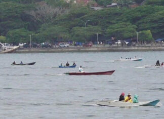 Ribuan Orang Bersih-bersih Teluk Kendari di Hari Peduli Sampah Nasional Ribuan Orang Bersih-bersih Teluk Kendari di Hari Peduli Sampah Nasional