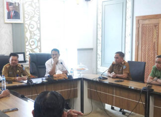 Pedagang Pasar Basah Mandonga Mengadu ke DPRD Kendari Soal Harga Kios Mahal Pedagang Pasar Basah Mandonga Mengadu ke DPRD Kendari Soal Harga Kios Mahal