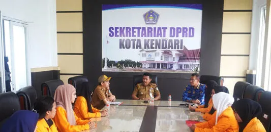 DPRD Kendari Berikan Pengalaman Dunia Kerja ASN kepada Mahasiswa UHO DPRD Kendari Berikan Pengalaman Dunia Kerja ASN kepada Mahasiswa UHO