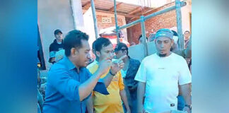 Cekcok Warnai PSU di TPS 01 Wawombalata Kendari, Proses Perhitungan Suara Sempat Tertunda Cekcok Warnai PSU di TPS 01 Wawombalata Kendari, Proses Perhitungan Suara Sempat Tertunda