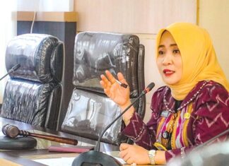 Sekwan Adriana Musaruddin Imbau ASN DPRD Kendari Tingkatkan Kedisiplinan Sekwan Adriana Musaruddin Imbau ASN DPRD Kendari Tingkatkan Kedisiplinan