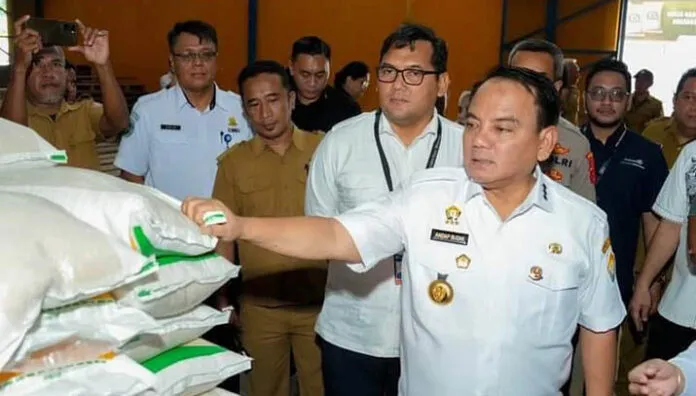 Stok Beras Aman Jelang Ramadan, Pj Gubernur Sultra Instruksikan Kontrol Distribusi