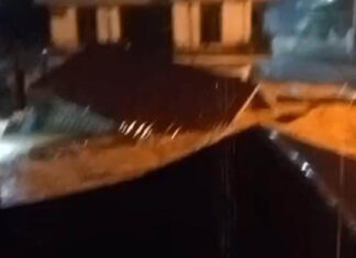 Banjir di Kendari, Rumah Warga di Jalan Lasolo Hanyut Terseret Arus Banjir di Kendari, Rumah Warga di Jalan Lasolo Hanyut Terseret Arus