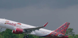 Batik Air Bebastugaskan Pilot dan Kopilot yang Tertidur Saat Penerbangan Kendari-Jakarta Ilustrasi Batik Air