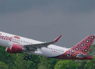 Batik Air Bebastugaskan Pilot dan Kopilot yang Tertidur Saat Penerbangan Kendari-Jakarta Ilustrasi Batik Air