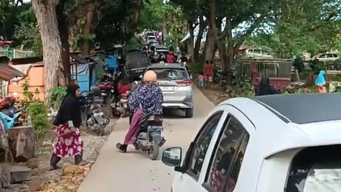 TPU Punggolaka Kendari Ramai Peziarah Jelang Ramadan, Jalanan Sempat Macet