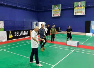 Sekda Sultra Buka Kejuaraan IKA Alumni SMAN 4 Kendari: Memupuk Silaturahim dan Sportivitas Sekda Sultra Buka Kejuaraan IKA Alumni SMAN 4 Kendari: Memupuk Silaturahim dan Sportivitas